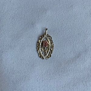 14k Gold vintage rose necklace